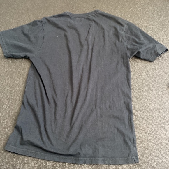 Black tee with graphic on the front - Picture 2 of 2